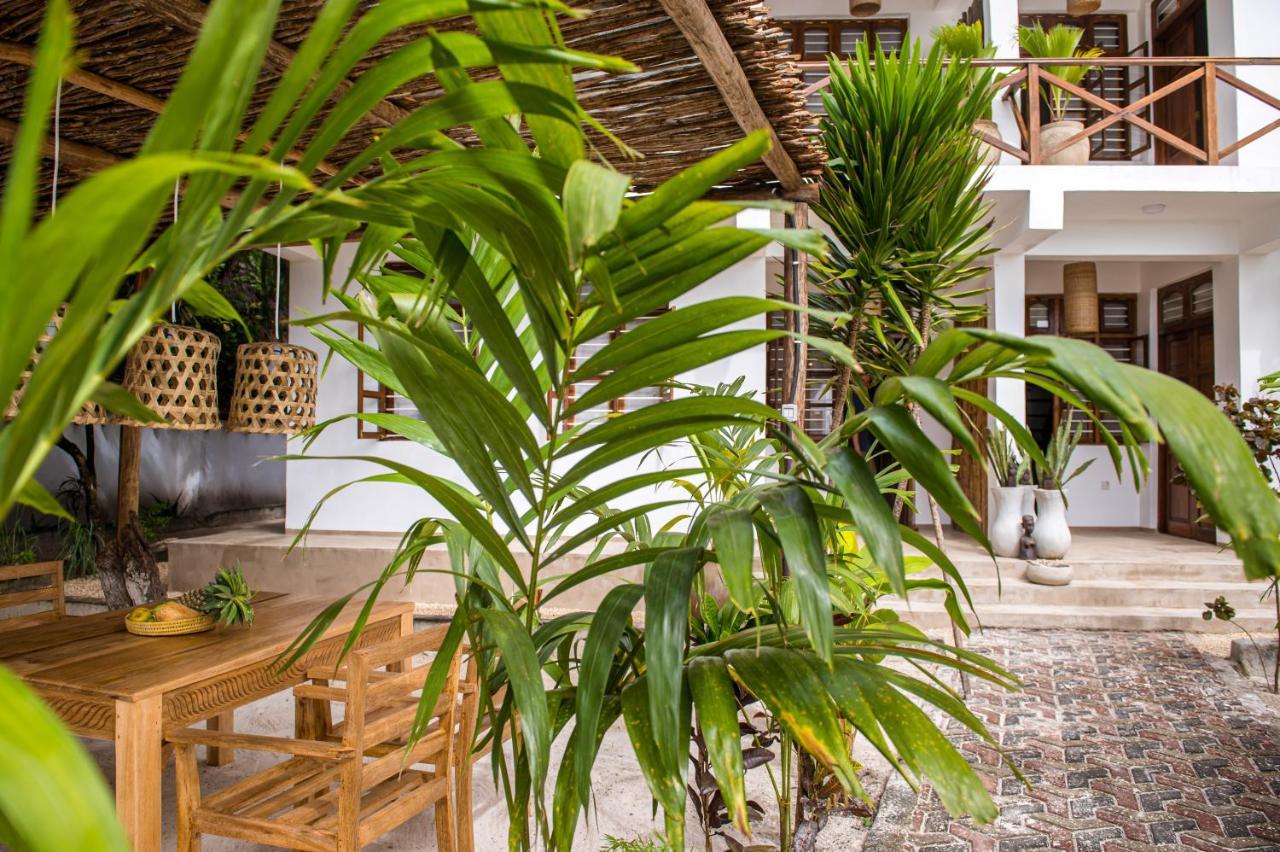 Kima Serviced Beach House & Suites Bwejuu Zewnętrze zdjęcie