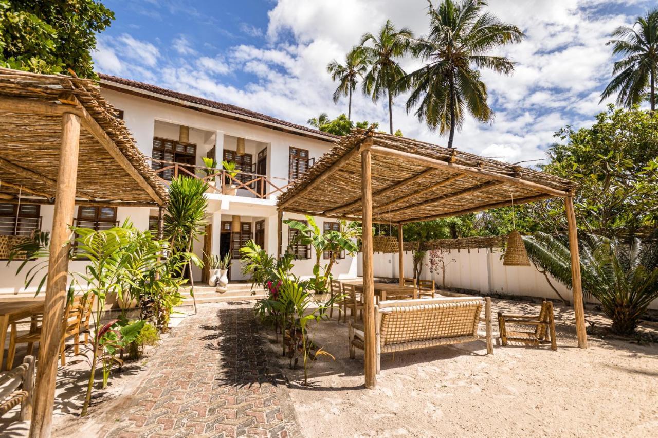 Kima Serviced Beach House & Suites Bwejuu Zewnętrze zdjęcie