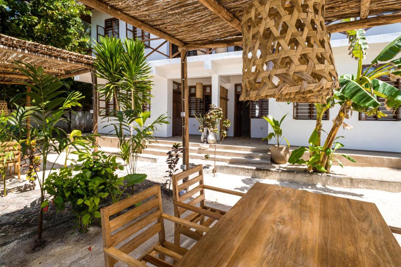 Kima Serviced Beach House & Suites Bwejuu Zewnętrze zdjęcie