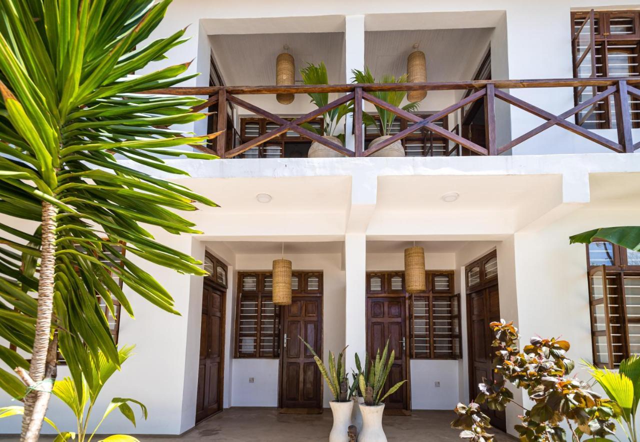 Kima Serviced Beach House & Suites Bwejuu Zewnętrze zdjęcie