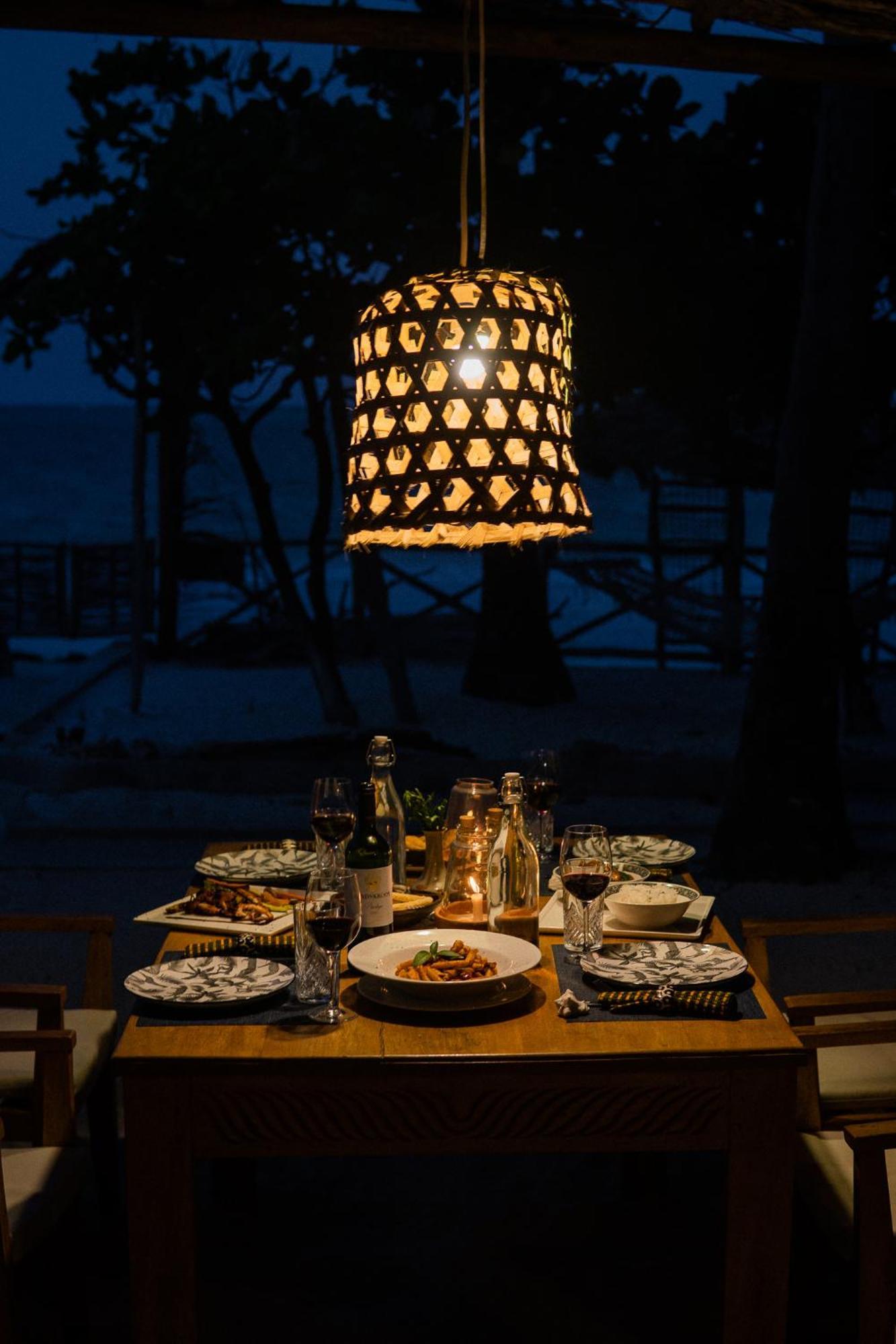 Kima Serviced Beach House & Suites Bwejuu Zewnętrze zdjęcie