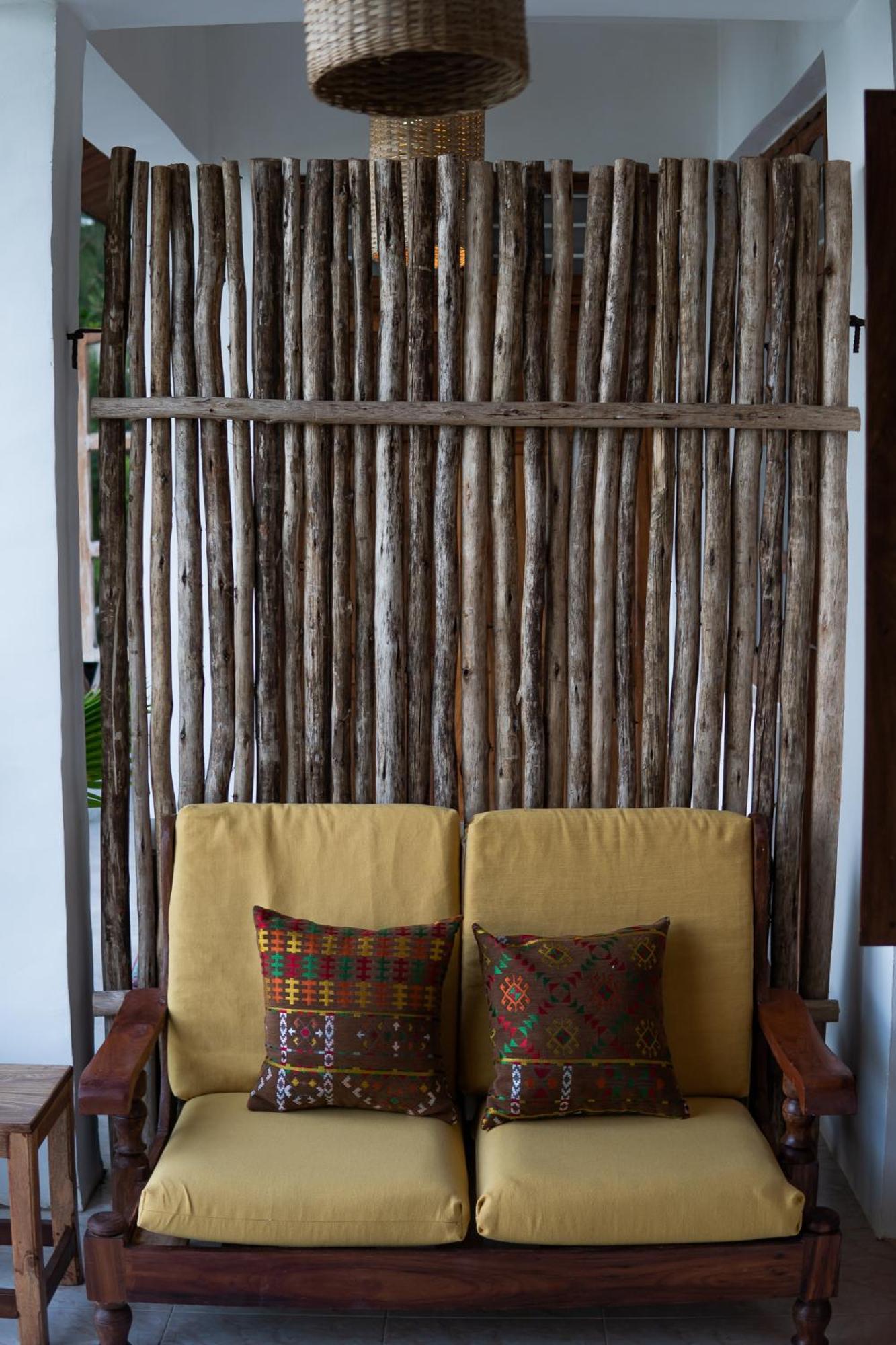 Kima Serviced Beach House & Suites Bwejuu Zewnętrze zdjęcie